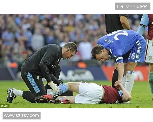 足球历史上以犯规最狠闻名的球星是谁他的暴力行为盘点